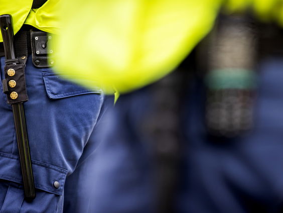 Stand.nl: 'Een wapenstok voor NS-beveiligers lost niks op'