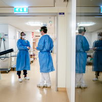 "Ik kom zo bij u": zorgmedewerkers staan regelmatig voor zware dilemma's