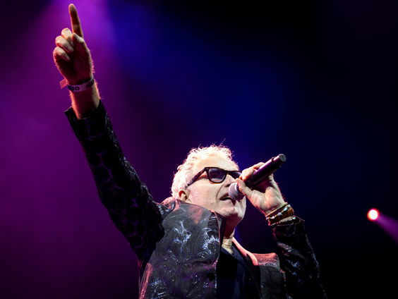 Phil Bee brengt samen met Tjeerd Oosterhuis de single ‘Together’ uit