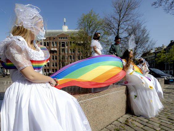 Wat gaat het nieuwe wetsvoorstel van de VVD betekenen voor meeroudergezinnen?
