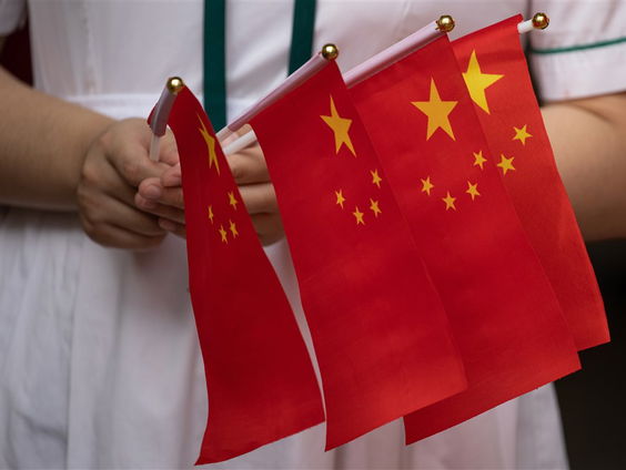 'Verplicht gelukkig: dagelijks leven in een communistische heilstaat'