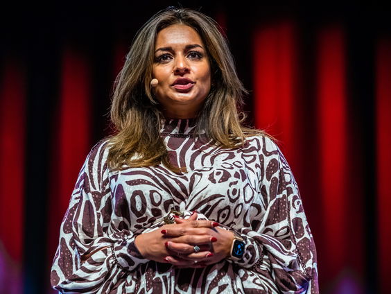 Wat is het idee achter het politieke initiatief 'Rood Vooruit'?