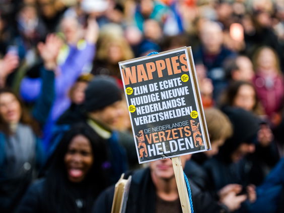 Complottheorieën gemakkelijk te vinden via sociale media - wat zijn de gevolgen?