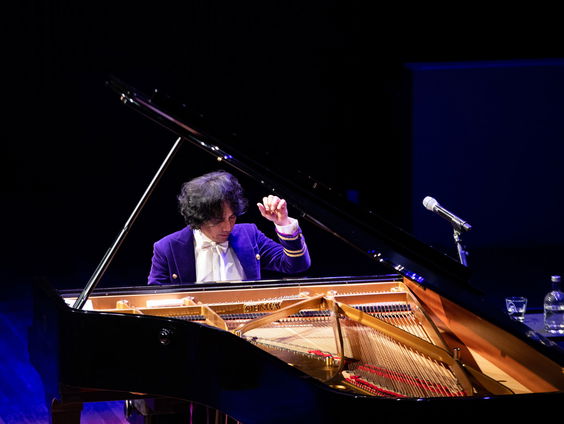 Wibi Soerjadi over zijn tuinconcerten en nieuwe muziek