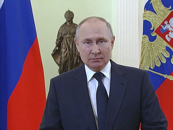 Poetin probeert het Russische geboortecijfer omhoog te krijgen