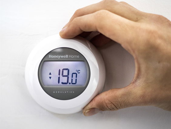 Verwarmende kleding mogelijk oplossing om energie te besparen