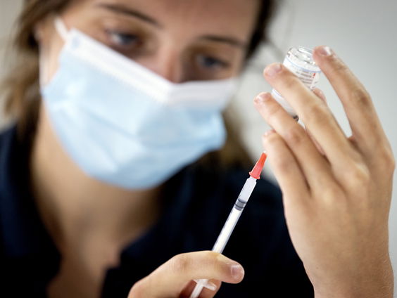 Zorgcoalitie waarschuwt: verhoog vaccinatiegraad voor volwassenen