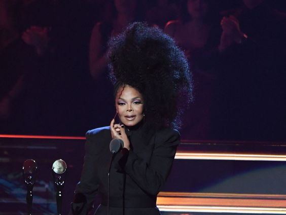 De invloed van haarstijlen op popmuziek en identiteit