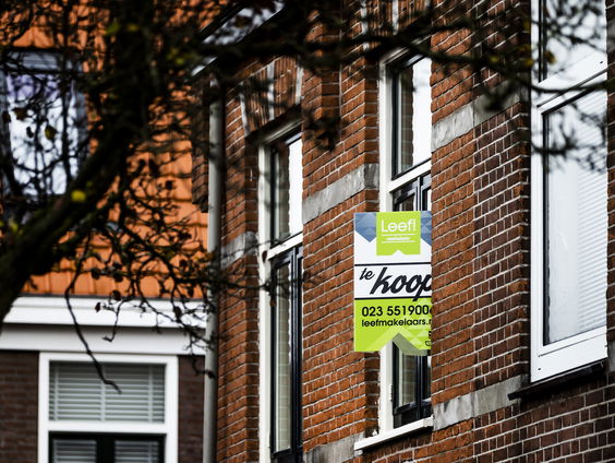 Sommige woningcorporaties verhuren 1 woning aan 2 alleenstaanden om woningtekort tegen te gaan