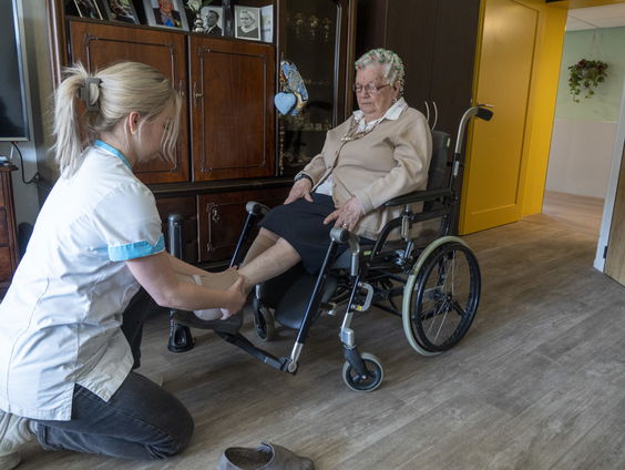 Stand.nl: 'Familie mee laten helpen in zorginstellingen is onvermijdelijk'