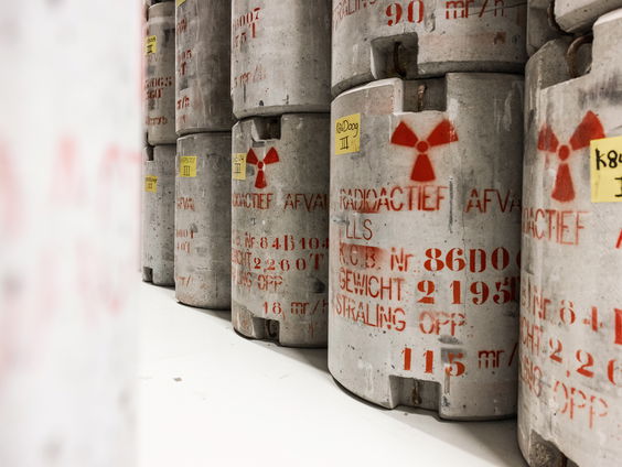 Veel vaten met kernafval gevonden in de Atlantische Oceaan