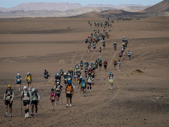 Zwaarste ultraloop ter wereld van 252,8 kilometer weer van start