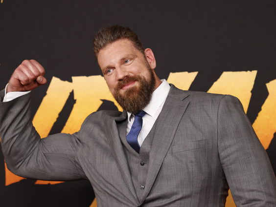 Olivier Richters (Dutch Giant) rol in film Borderlands: "Met Kevin Hart in gym getraind"