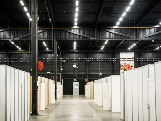 Mensen verblijven te lang in de 'wachtkamer' van aanmeldcentrum Ter Apel