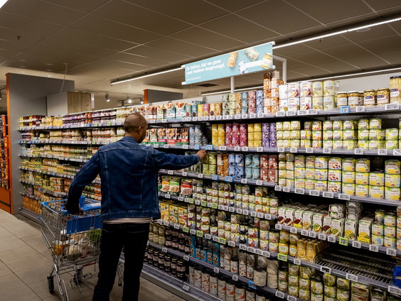 Het ABC van JP Pellemans met bijzondere merknamen in supermarktschappen