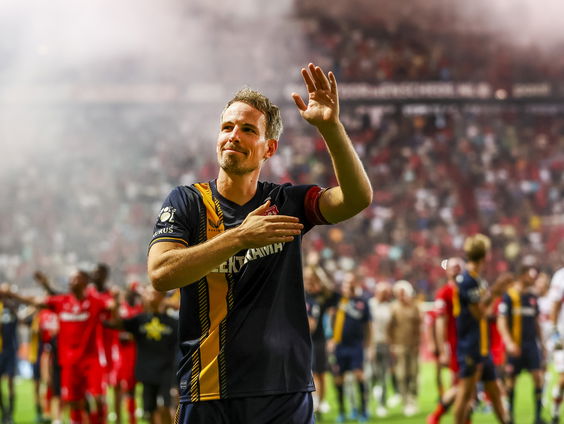 Voetballer Wout Brama over het kinderboek dat hij schreef met Maud Roetgering