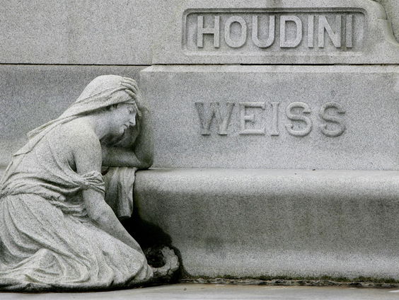 Terug naar Toen: Boeienkoning Harry Houdini overleden