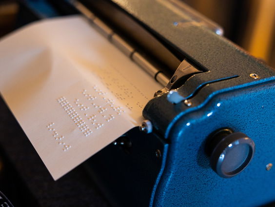 Nieuwe leermiddelen voor blinden in het onderwijs: 'Er is meer dan braille'
