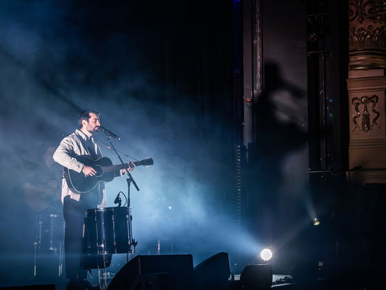 Dotan brengt eerbetoon aan veel te jong overleden jeugdvriendin