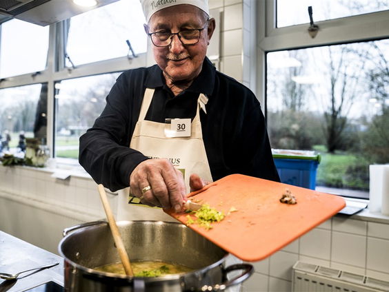 Waarom smaakt eten lekkerder als een ander het heeft gemaakt?