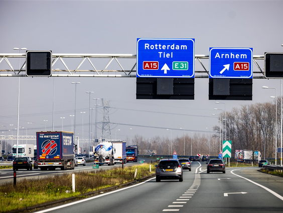 Het duurde bijna een heel mensenleven, maar de A15 wordt doorgetrokken!