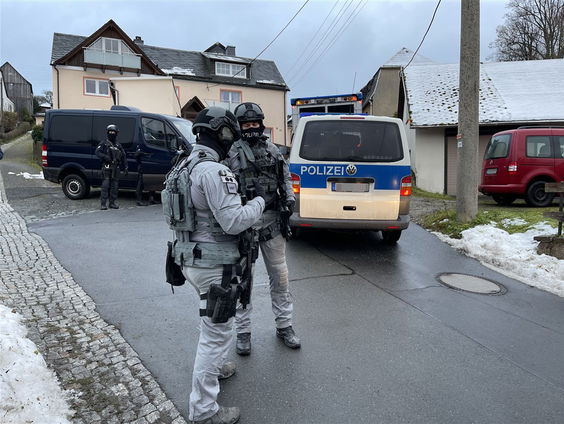 Leden van de extreemrechtse Reichsbürgerbewegung staan terecht