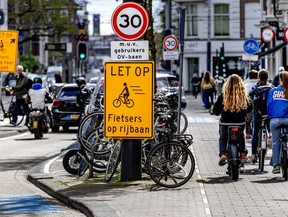 Hoe kunnen we het verkeer in Nederland veiliger maken?