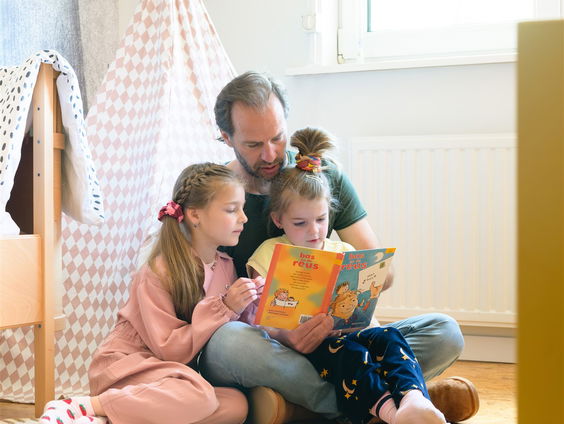 Kinderboek leert kinderen hoe je feiten scheidt van fabels