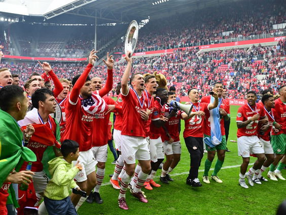 Stand.nl: Wat betekent PSV voor u?