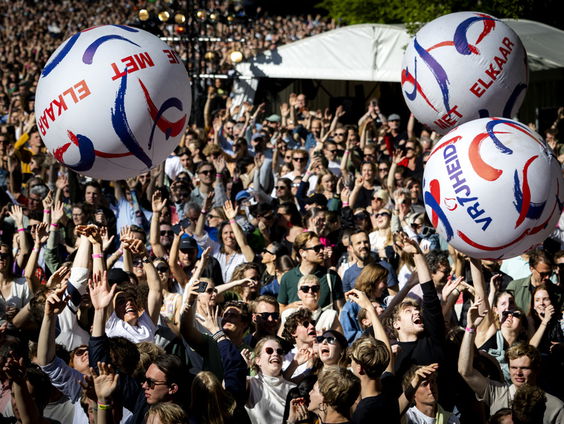 Stand.nl: 'Iedereen vrij met 5 mei'