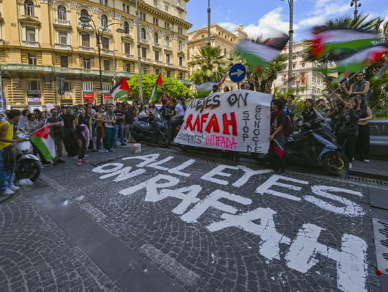 Hoe bijzonder is het dat een specifiek beeld -over een oorlog- zo vaak wordt gedeeld?