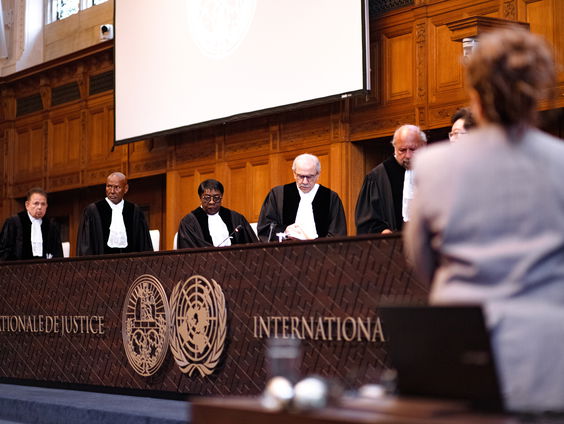 Waar gaat het tussenvonnis van het Internationaal Gerechtshof over?