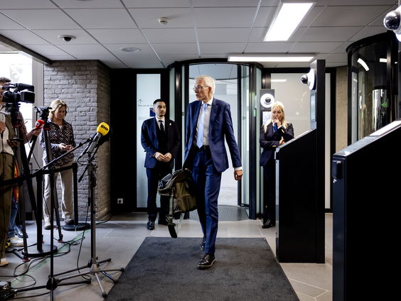 Coalitiepartijen overleggen met formateur over ministerverdeling