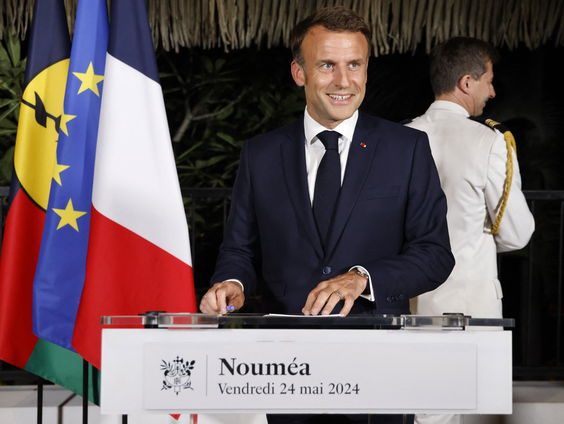 Franse president Macron vliegt naar onrustig Nieuw-Caledoniƫ