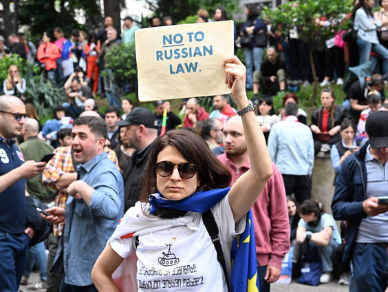 Georgië schreeuwt om Europa, maar krijgt een Russische wet