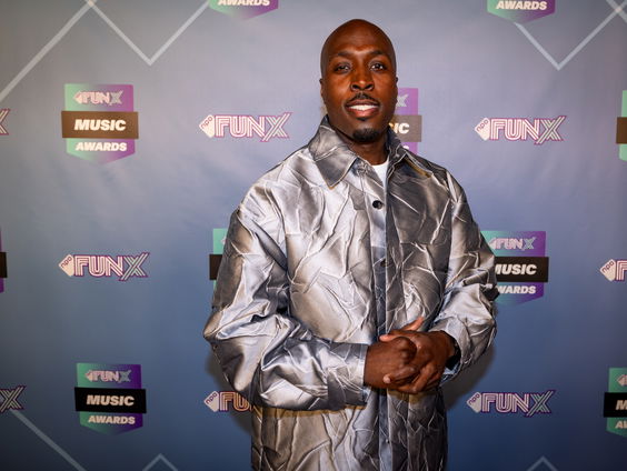 FunX-dj Fernando Halman daagt je uit met een nieuwe wandelchallenge