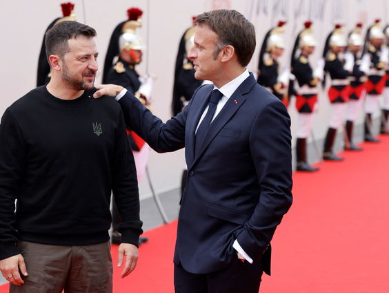 Officiële ontmoeting tussen Zelensky en Macron