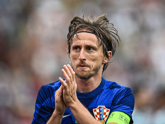 Bijzondere verhalen rondom het EK voetbal in nieuwe podcast 'Heroes and Humans of Football'