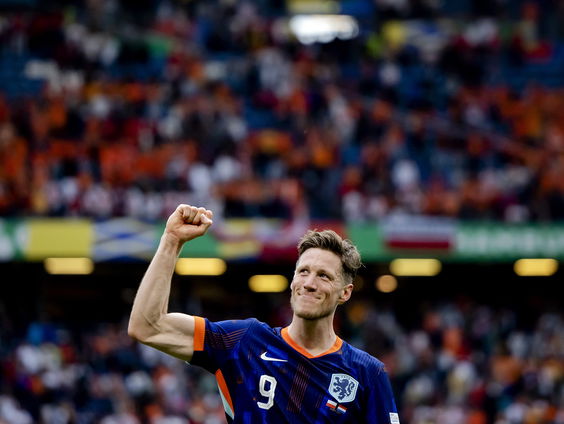 Hoe is het te verklaren dat ruim de helft van de Oranjeselectie op het EK openlijk gelovig is?