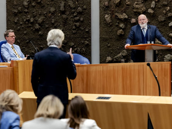 Timmermans keert het trucje om