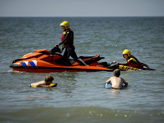Reddingsbrigade druk op warmste dag van het jaar tot nu toe