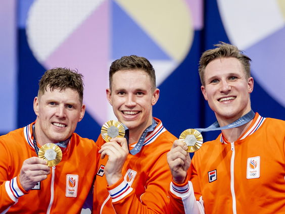 Olympisch goud op muziek: baanhelden Van den Berg, Lavreysen en Hoogland scoren goud én wereldrecord