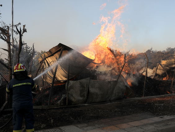 Grote natuurbrand bij Athene
