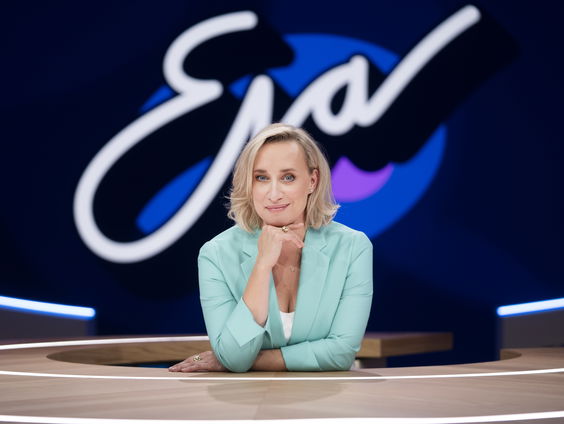 Eva Jinek doet Valentijns-experiment: "50 gewillige singles in de zaal"