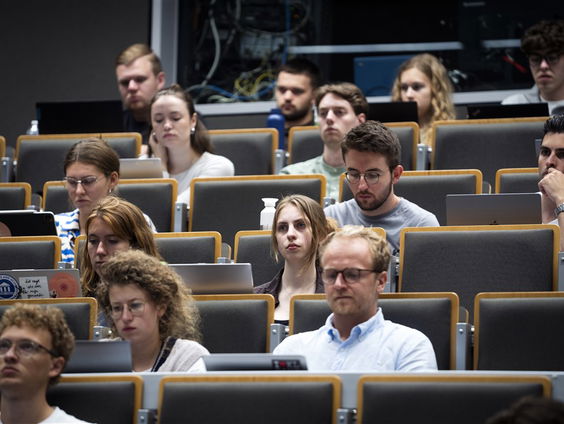 Hoger onderwijs protesteert tegen bezuinigingen