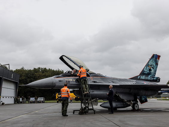 Defensie wil dat bedrijven bij noodgevallen sneller wapens of oorlogsvoertuigen produceren