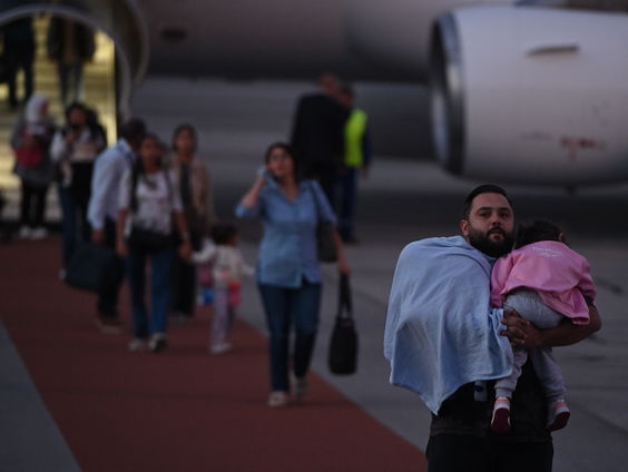 Inwoners in Zuid-Libanon vluchten massaal voor Israëlisch grondoffensief