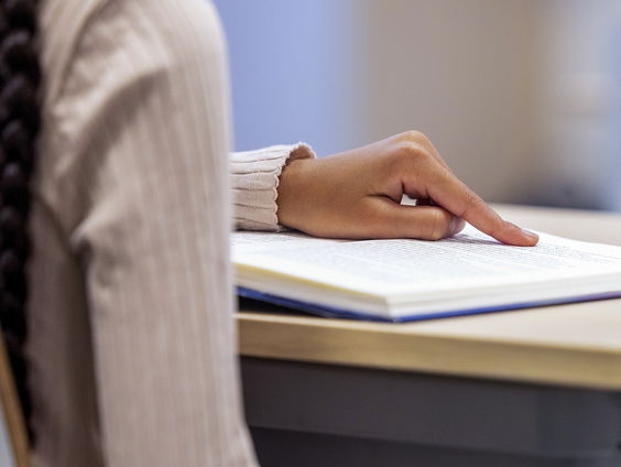 Landelijke peiling Inspectie van het Onderwijs concludeert dat leesvaardigheid op vmbo achterblijft