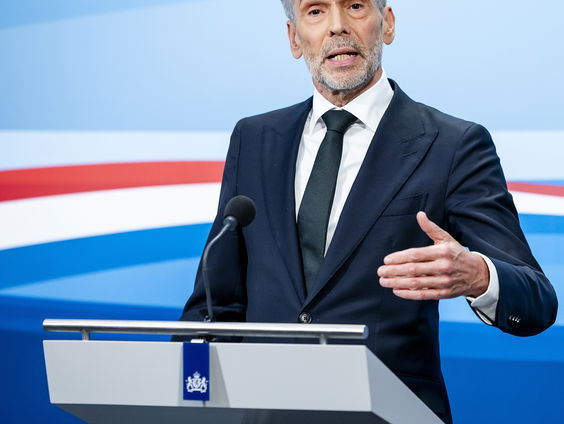 Lekker autoritair leiderschap, leuk!