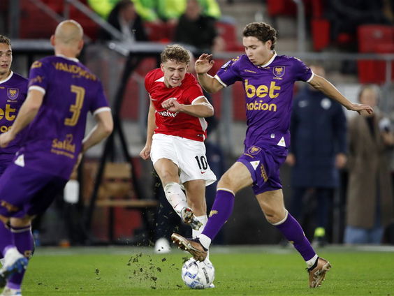 Stand.nl: 'De Eredivisie-samenvattingen horen bij de publieke omroep'